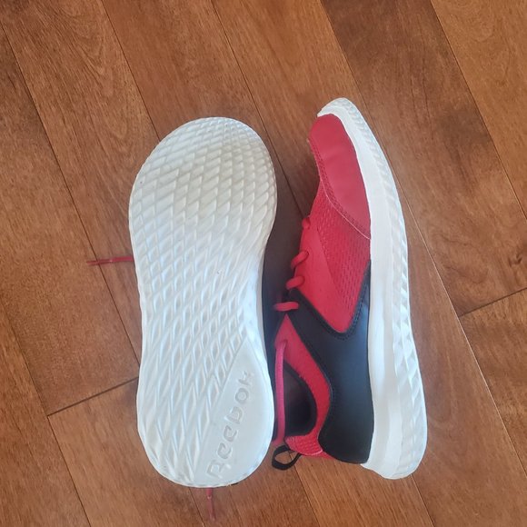 Boy's Sneakers | Reebok | Size 5 - Picture 4 of 4